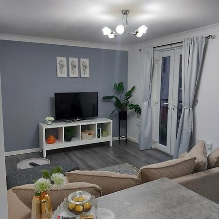 Lovely 1-Bedroom Condo With Parking On Premises Minworth エクステリア 写真
