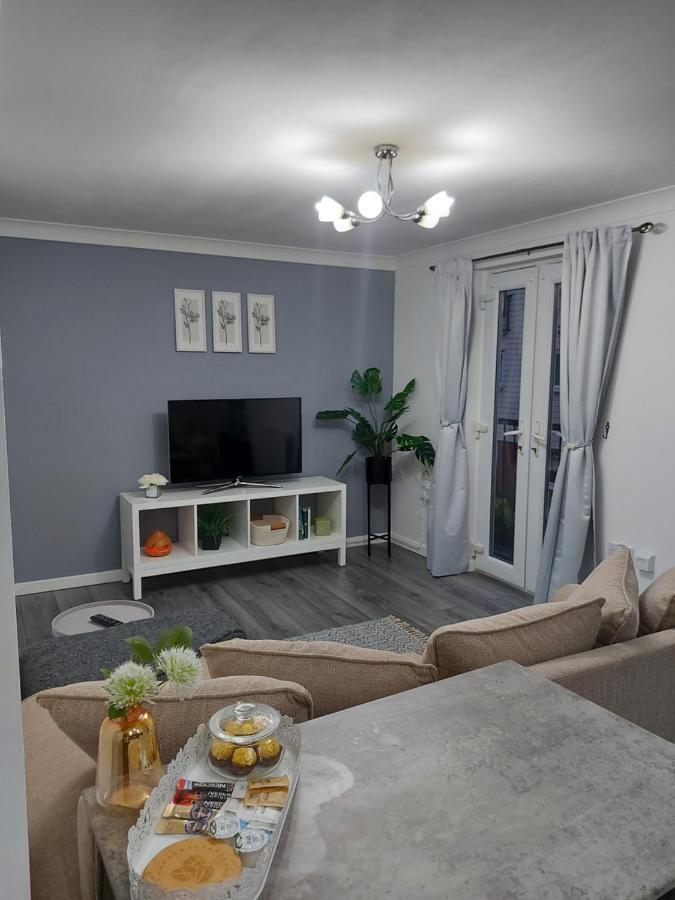Lovely 1-Bedroom Condo With Parking On Premises Minworth エクステリア 写真