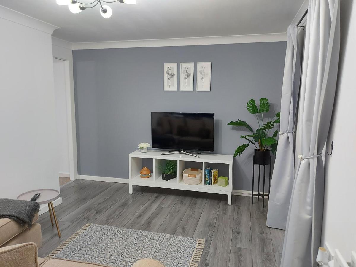 Lovely 1-Bedroom Condo With Parking On Premises Minworth エクステリア 写真