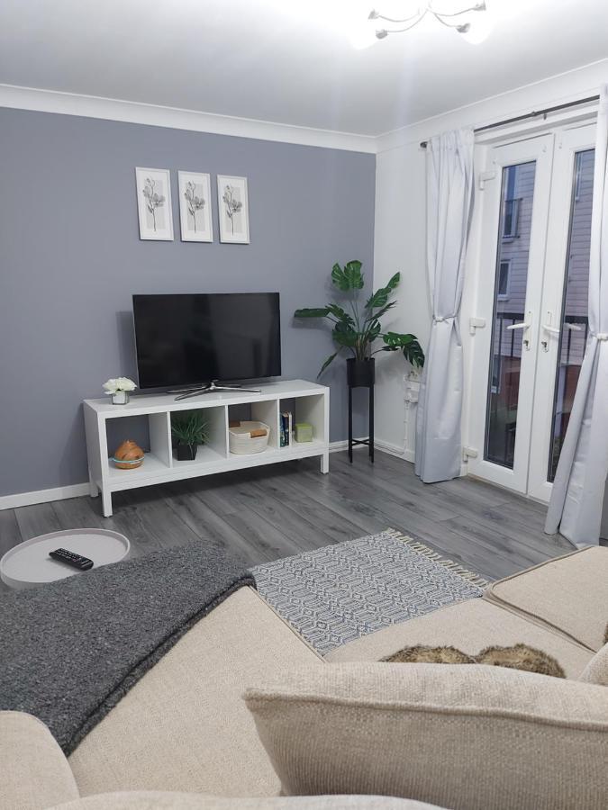 Lovely 1-Bedroom Condo With Parking On Premises Minworth エクステリア 写真