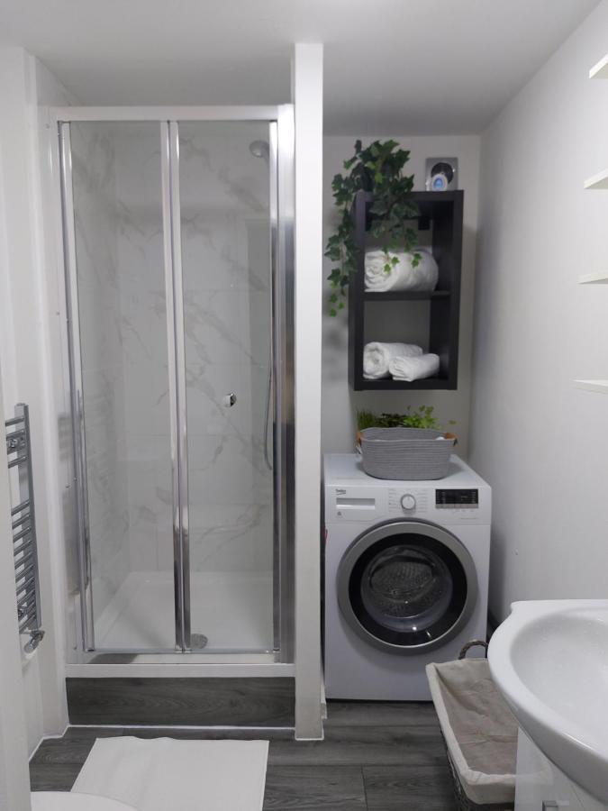 Lovely 1-Bedroom Condo With Parking On Premises Minworth エクステリア 写真