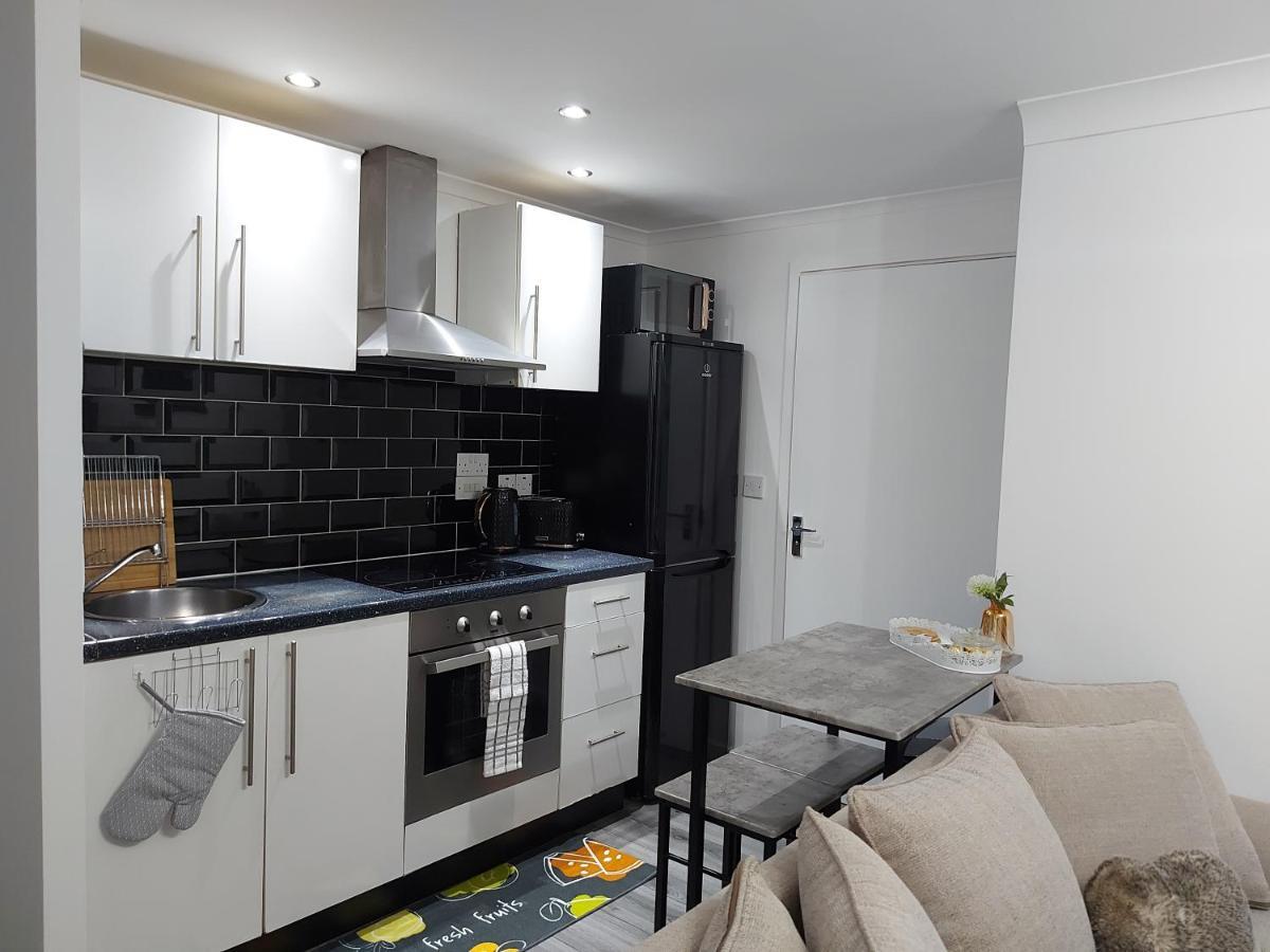 Lovely 1-Bedroom Condo With Parking On Premises Minworth エクステリア 写真