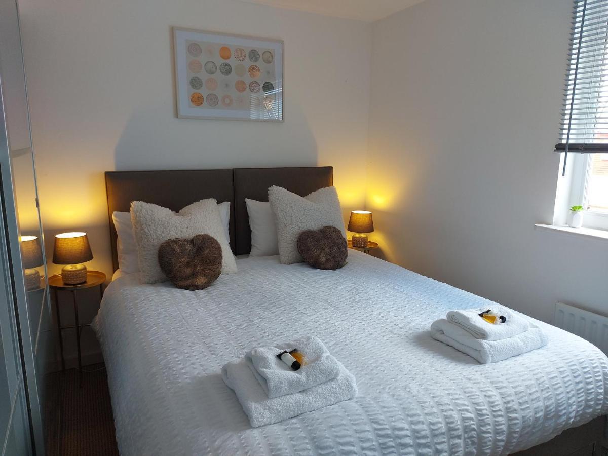 Lovely 1-Bedroom Condo With Parking On Premises Minworth エクステリア 写真