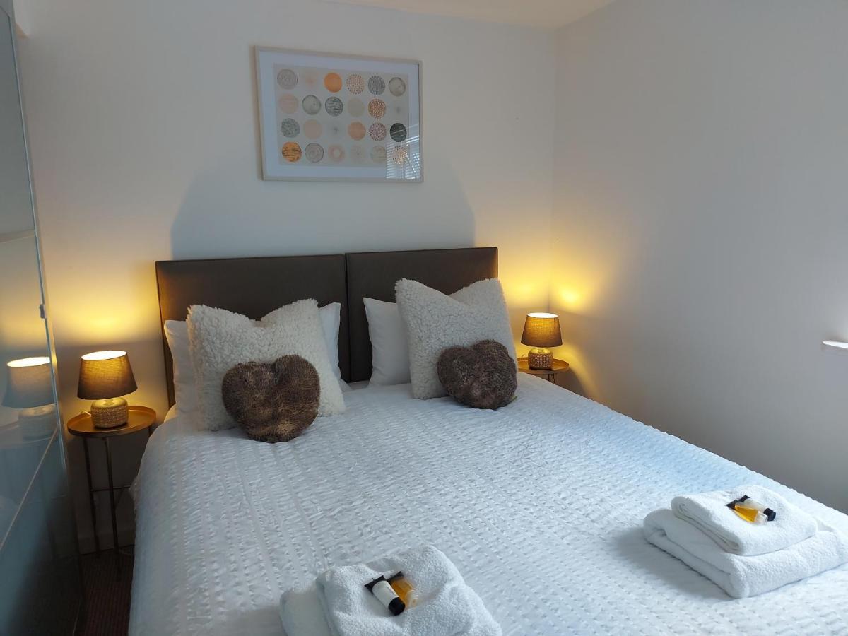 Lovely 1-Bedroom Condo With Parking On Premises Minworth エクステリア 写真